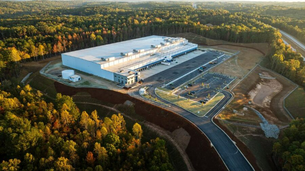 The photo shows CJ Logistics constructing a logistics center equipped with cold chain capabilities in Gainesville, Georgia, USA. /Photo courtesy of CJ Logistics