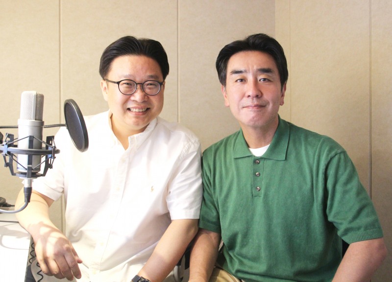 SK텔레콤, KT, LG유플러스 등 이동통신 3사는 광복 80주년을 맞아 서경덕 성신여대 교수와 함께 ‘V컬러링’의 2차 기부 캠페인을 진행한다고 17일 밝혔다. 사진은 V컬러링 기부 캠페인에 협업한 서경덕 교수(왼쪽)와 영상 내레이션에 참여한 류승룡 배우(오른쪽). / 사진=통신 3사