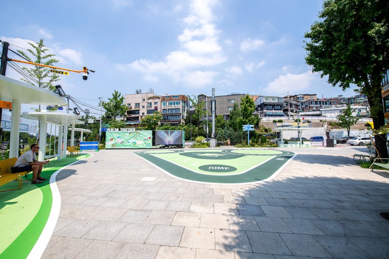 이태원 관광특구 녹사평광장 경관디자인 조성 완료./사진제공=용산구