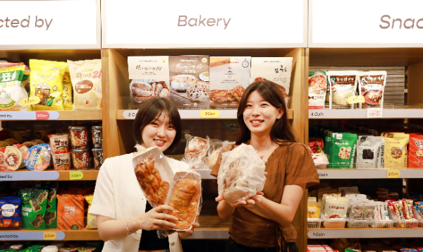 삼성웰스토리(사장 정해린)가 제과명장의 베이커리 제품을 구내식당에서 제공하는 콜라보를 진행해 고객들에게 큰 인기를 얻음에 따라 제과명장 콜라보를 더욱 확대한다고 31일 밝혔다. /사진=삼성웰스토리