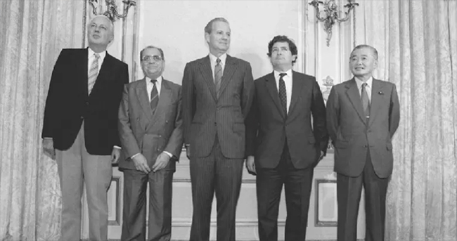 ▲뉴욕의 플라자호텔에 모인 주요 5개국(G5/미국, 영국, 독일, 프랑스, 일본)재무장관.