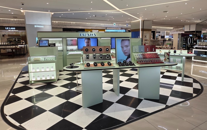 신세계면세점 명동점에 프라다 뷰티가 문을 열었다. /사진제공=신세계면세점