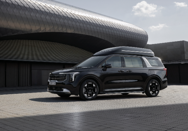 기아, ‘The 2026 카니발 하이리무진’ 출시. / 사진=기아