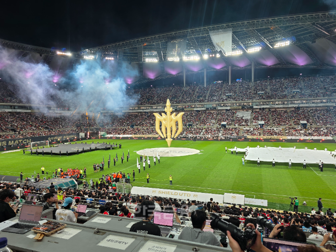 넥슨 2025 아이콘매치 메인 경기가 14일 상원 월드컵 경기장에서 열렸다. / 사진=김재훈 기자