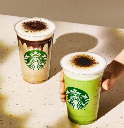 스타벅스 코리아(대표 손정현)가 가을철 ‘블랙 글레이즈드 라떼’의 출시를 시작으로, 따뜻한 가을 정취가 물씬 풍기는 신규 음료, 푸드, 굿즈 등을 새롭게 선보인다. /사진=스타벅스 코리아