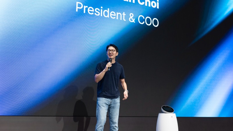 최성환 SK네트웍스 사업총괄 사장이 서울시 광진구 워커힐 호텔에서 열린 ‘SK네트웍스 AI WAVE 2025’에서 기조 연설을 하고 있는 모습. / 사진=SK네트웍스