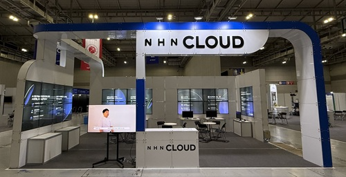 NHN클라우드(대표 김동훈)는 인공지능(AI) 산업 전시회 ‘AI TECH+ 2025’에 참가해 파트너사 및 지역 기업들과 함께 공동 부스를 운영하고 자사의 핵심 AI 인프라와 플랫폼을 선보인다고 15일 밝혔다. / 사진=NHN클라우드