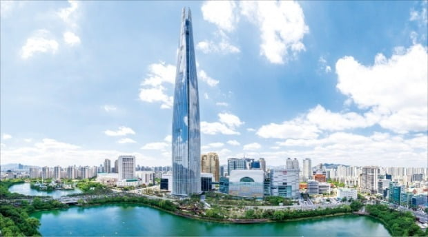 서울 잠실 롯데월드타워 전경./사진제공=롯데