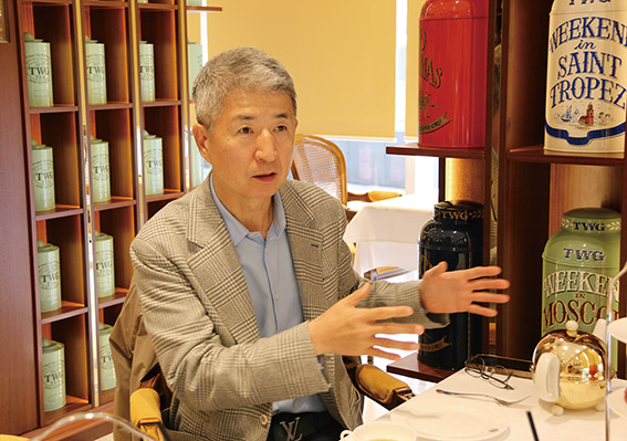 △1964년생 / 서울대 계산통계학 학사 / KAIST 전산학 석사 / 1988 삼성종합기술원 AI프로젝트 개발연구원 / 1997 캠브릿지삼성파트너스 / 2000 MVP창업투자 대표 / 2008~ 캡스톤파트너스 대표