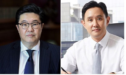 김병주 MBK파트너스 회장(왼쪽)과 최윤범 고려아연 회장