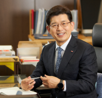 빈대인 BNK금융그룹 회장 / 사진제공 = BNK금융지주