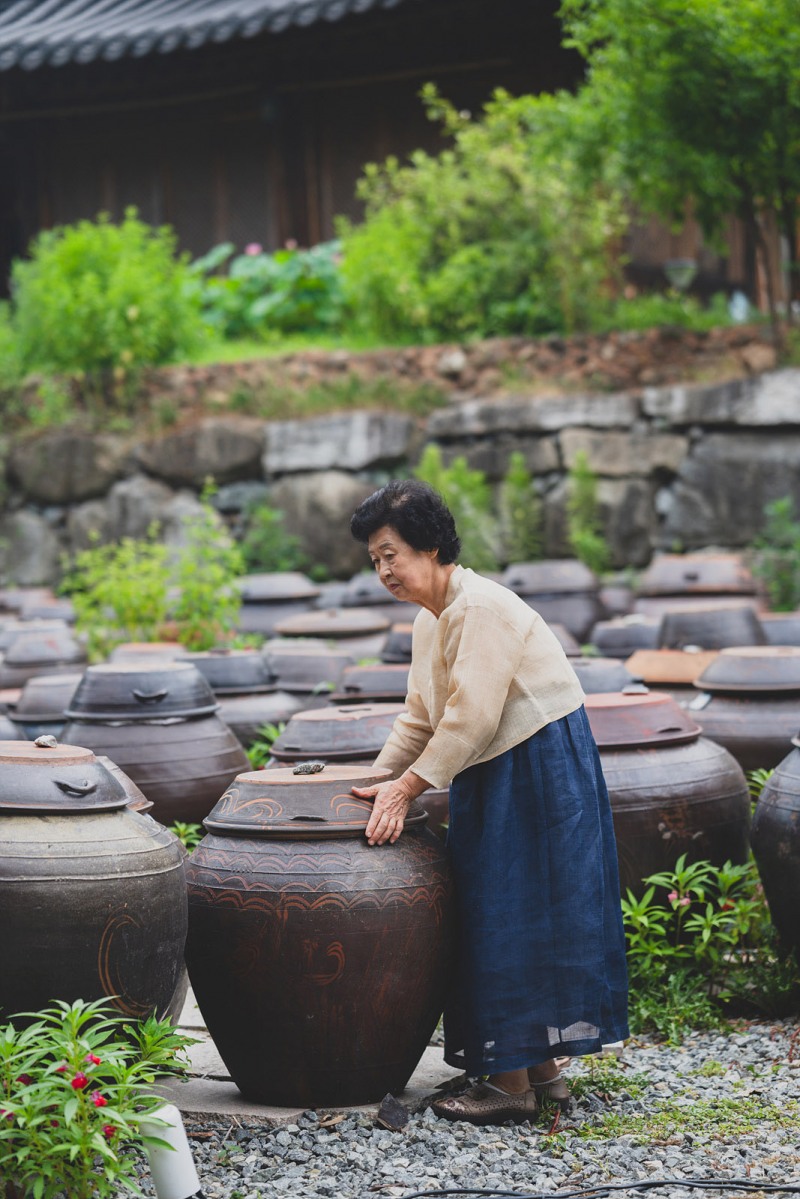 신세계백화점이 선보이는 체험형 설 선물 '나만의 장 만들기'. /사진제공=신세계백화점