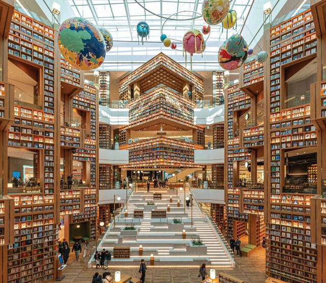 대우건설, '글로우서울(GlowSeoul)'과 협업을 추진해 세대 인테리어 공간의 차별화 방침(스타필드 수원 별마당 도서관)./사진제공=대우건설