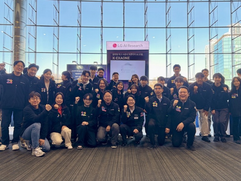 지난해 12월 30일 서울 강남 코엑스에서 열린 과학기술정보통신부 주관 독자 AI 파운데이션 모델 1차 발표회에 참가한 K-엑사원 컨소시엄. /사진=LG