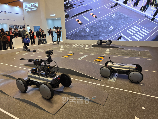 현대차그룹 자율주행형 로봇 플랫폼 '모베드' 체험. / 사진=김재훈 기자