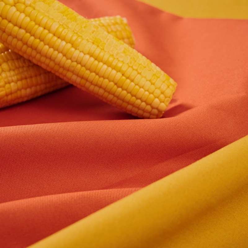 효성티앤씨가 옥수수에서 추출한 원료로 만든 바이오 스판덱스 크레오라 바이오베이스드(creora® bio-based). 사진=효성