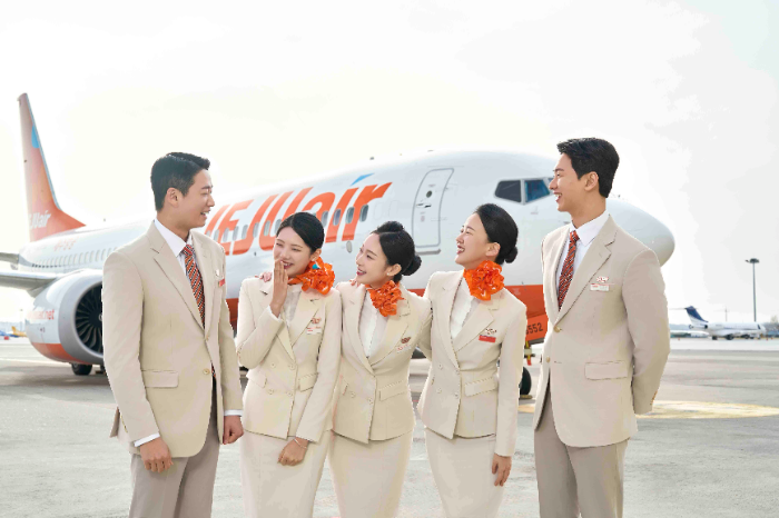 제주항공이 2026년 상반기 객실승무원과 운항정비사 신입사원 공개채용을 실시한다. /사진제공=제주항공