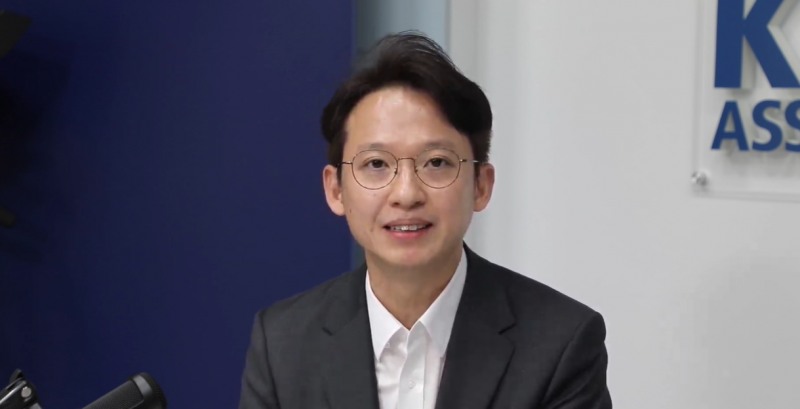 이경준 키움투자자산운용 ETF운용본부장이 8일 온라인 세미나에서 발표를 진행하고 있다. / 사진출처= 키움투자자산운용 온라인 세미나 갈무리(2026.5.8)
