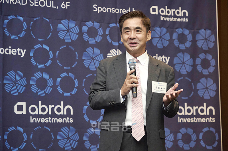 ETF 중심 시장 재편과 공모펀드 침체 속에서 외국계 자산운용사들의 국내 철수가 이어지는 가운데, 영국계 운용사 에버딘(abrdn)은 오히려 기관·대체투자 중심 전략을 유지하며 한국 시장에 남아 있는 것으로 알려졌다. 정동우 한국영업대표 모습. (사진=에버딘코리아)