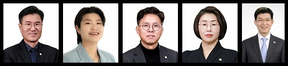 왼쪽부터 장영준 운영위원장, 차해영 행정경제위원장, 남해석 보건복지위원장, 장정희 도시환경건설위원장, 배동수 예산결산특별위원장