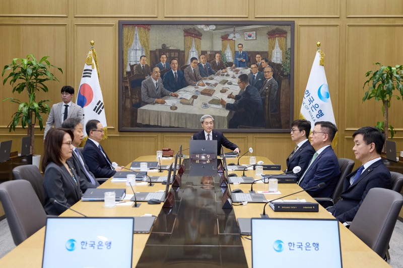 신현송 한국은행 총재가 16일 오전 서울 중구 한은에서 금융통화위원회 본회의를 주재하고 있다. 7인 체제 모습. / 사진제공= 한국은행(2026.07.16)
