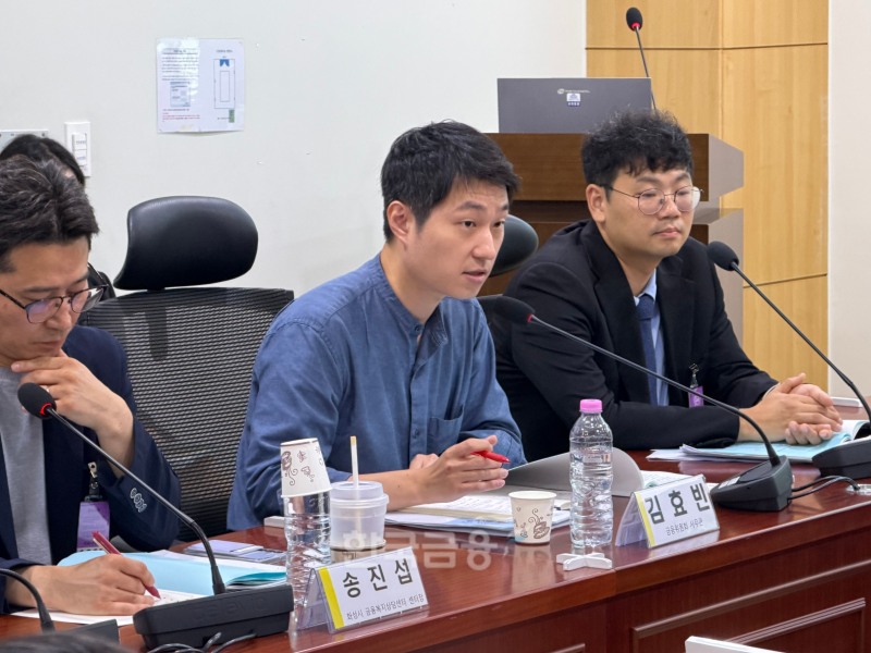김효빈 금융위원회 금융소비자국 서민금융과 사무관이 25일 서울 여의도 국회의원회관 제5간담회의실에서 열린 '채무자 정책 2.0 무엇을 바꿀 것인가' 토론회에서 채무조정 이후 재기지원과 기관 간 연계 강화 방안에 대해 발언하고 있다. / 사진=지다혜 기자