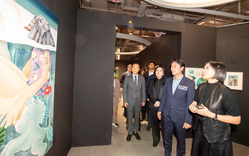 김경대 용산구청장이 용산문화재단 갤러리 협력전시 행사에 참여했다. /사진제공=용산구