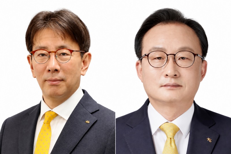 이재근 KB금융그룹 차기 회장 최종 후보(왼)와 이환주 KB국민은행장 / 사진제공 = KB금융지주