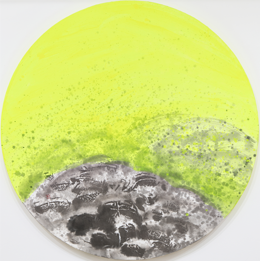 Moon and Waves Yellow 135×135cm, 한지에 수묵채색, 2025