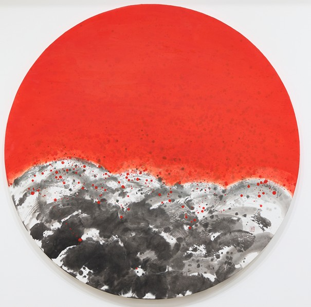 Moon and Waves Orange , 135×135cm, 한지에 수묵채색, 2025