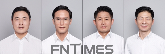 조현식 한국타이어월드와이드 총괄부회장(왼쪽부터), 조현범 한국타이어월드와이드 COO겸 한국타이어 각자 대표이사, 이수일 한국타이어 사장, 문동환 한국타이어 생산본부 부사장. 사진=한국타이어.