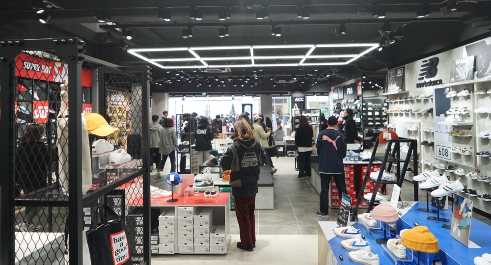 이랜드 폴더, 부산 광복로에 2호점 문연다