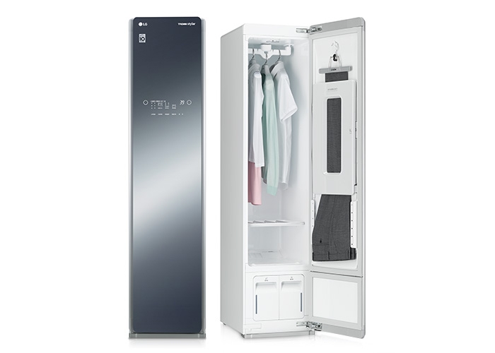 △LG베스트샵 매출 상승의 효자 제품으로 여겨지는 트롬 스타일러 제품 모습/사진=오승혁 기자(베스트샵 자료 편집)