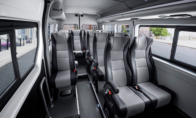 르노 '마스터 버스' 출시...스타렉스-쏠라티 중간급 '새로운 대안'