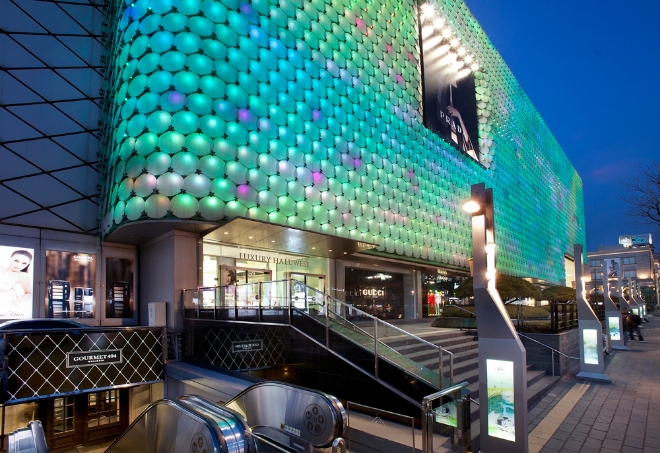 갤러리아백화점은 오는 27일부터 다음 달 13일까지 가을 정기 세일을 진행한다. /사진=한화갤러리아.