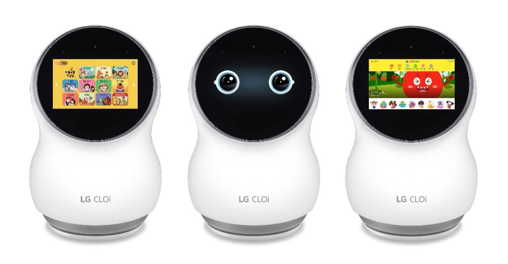 △LG전자 홈로봇 LG 클로이에 쥬니어네이버와 아들과딸 북클럽 콘텐츠가 작동하고 있는 모습/사진=LG전자