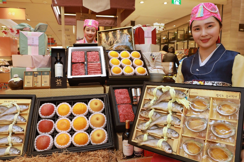 롯데백화점 설 선물세트 판매 이미지. /사진제공=롯데쇼핑