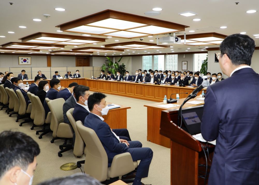 Sh수협은행이 지난 12일 경영회의에서 창구업무혁신 고도화 2단계 사업 경과보고회를 가졌다. /사진=Sh수협은행