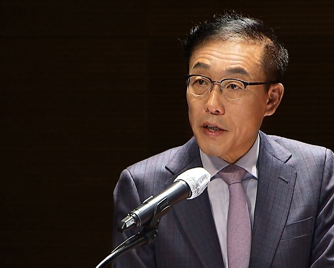 삼성AI 포럼에서 개회사를 하고 있는 김기남 삼성전자 대표이사 부회장. 사진=삼성전자.