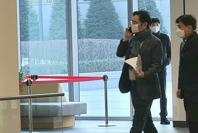 이재용 삼성전자 부회장이 6일 삼성리서치에서 세트부문 사장단 회의를 주재했다. 사진=삼성전자.