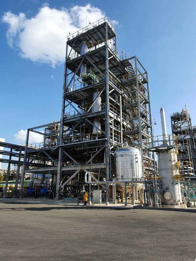 한화솔루션 케미칼 부문은 친환경 프리미엄 가소제인 에코데치(Eco-DEHCH)의 생산량을 5만t 증설했다. 사진=한화솔루션.