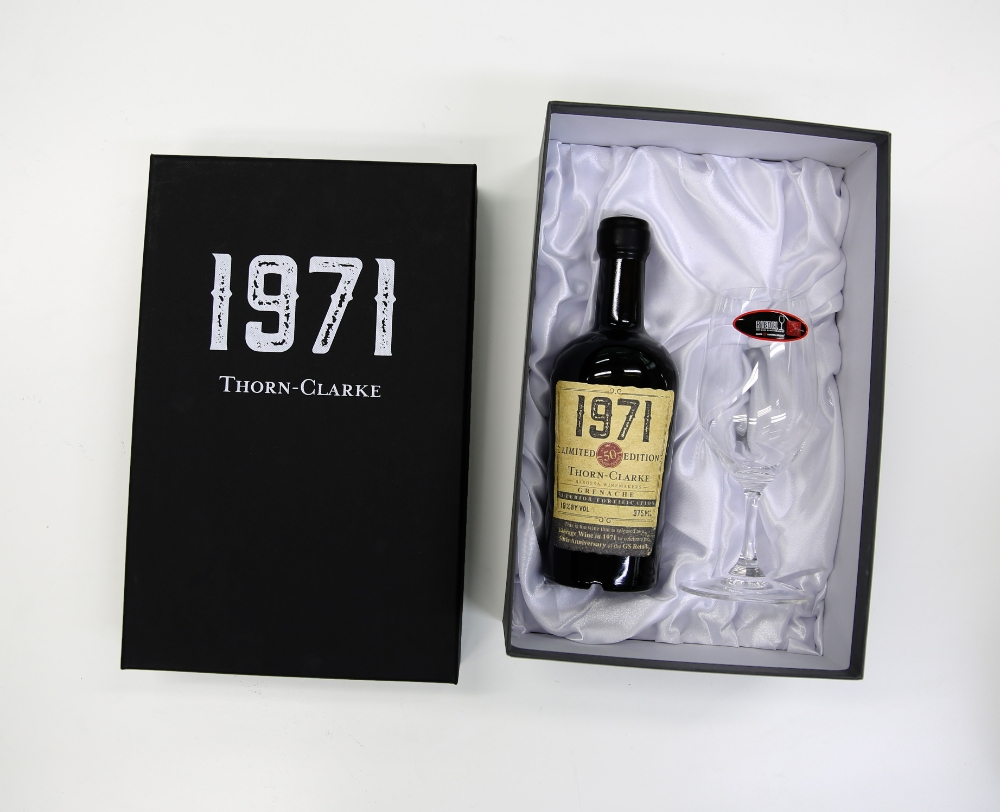 GS25의 숙성 주정 강화 와인 '1971' 기획세트/사진제공=GS리테일