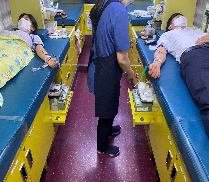 DGB캐피탈 직원이 사랑의 헌혈에 참여했다. /사진=DGB캐피탈