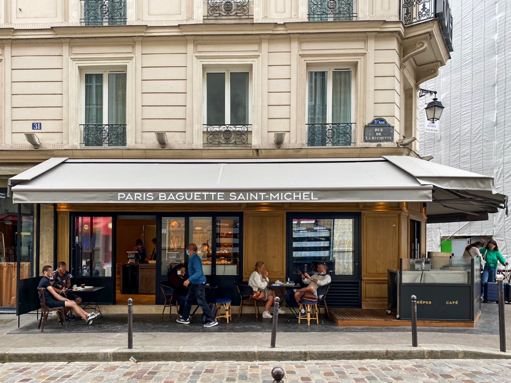 프랑스 파리에 위치한 파리바게뜨 '생미셸'점 테라스/사진제공=SPC그룹