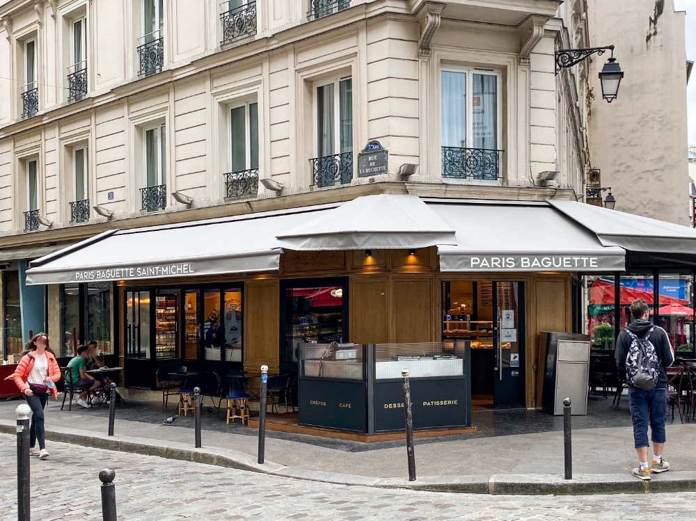 프랑스 파리에 위치한 파리바게뜨 '생미셸'점 전경/사진제공=SPC그룹