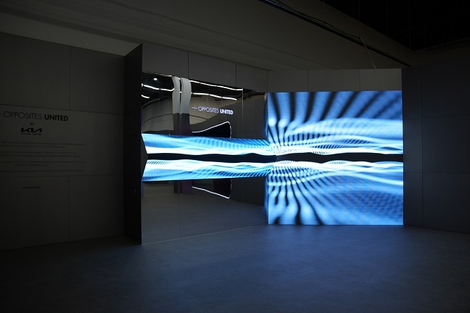 디자인 아이덴티티 모뉴멘트 디스플레이(DI Monument Display), 기아의 디자인 철학 오퍼짓 유나이티드를 직관적으로 볼 수 있도록 했다. 제공=기아