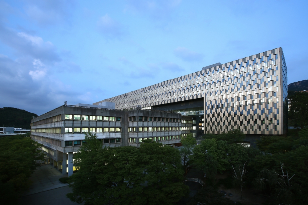 서울대 관정도서관 외부 모습. / 사진제공=대우건설