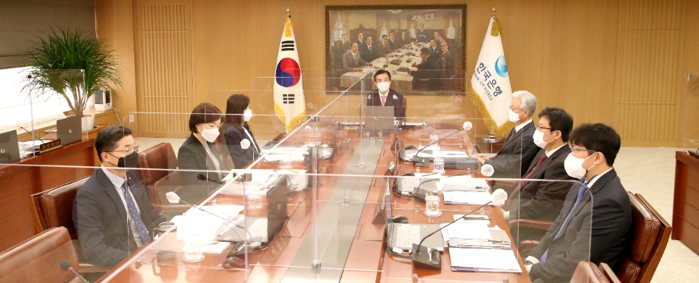 이주열 한국은행 총재가 25일 오전 서울 중구 한국은행에서 열린 금융통화위원회 본회의에서 회의를 주재하고 있다. / 사진제공= 한국은행(2021.11.25)