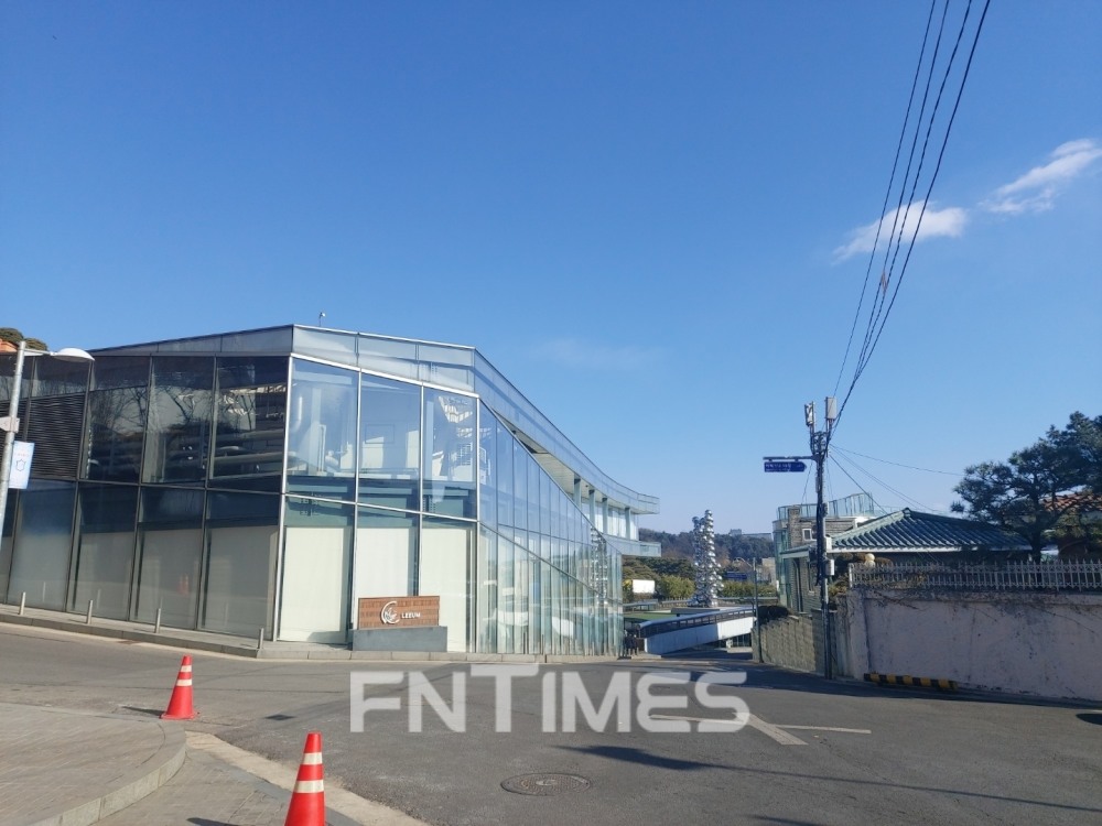 한남동 리움미술관에서 내려다본 고급주택 밀집지역 초입 / 사진=한국금융신문