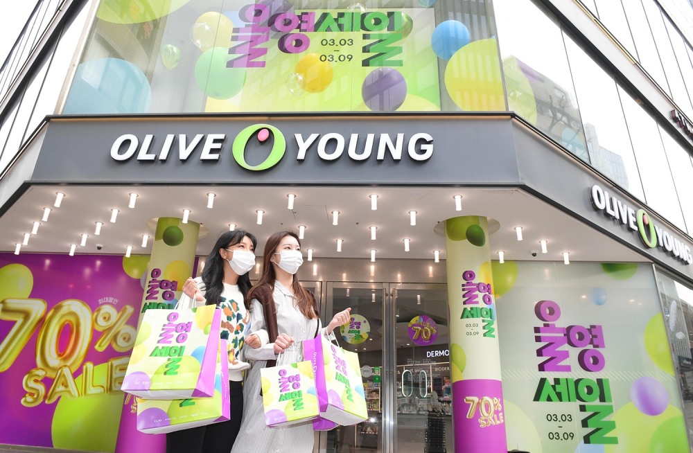 CJ올리브영이 오는 9일까지 대규모 정기세일을 진행한다./사진제공=CJ올리브영